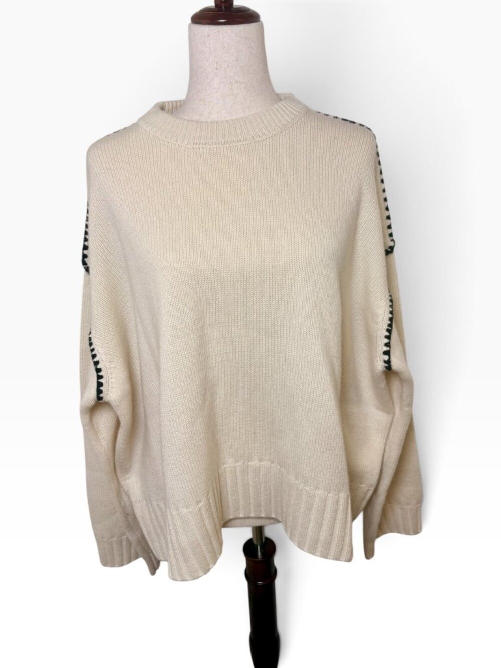 CAARA Ivory White Oversized Wool Cashmere Blend Whipstitch Sweater Size Large